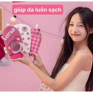 Găng Tay Tắm Tẩy Tế Bào Chết Hình Gấu Dâu Dễ Thương 1 Chiếc