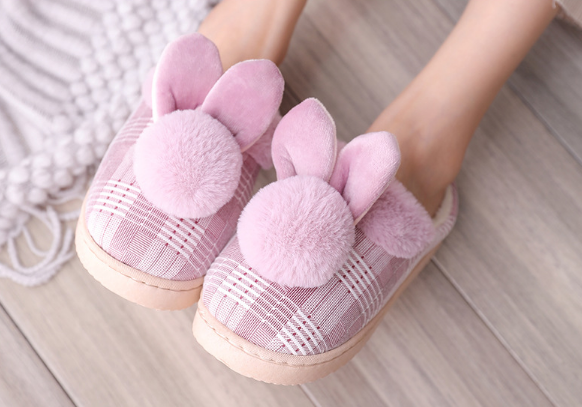 Dép Lông Mang Trong Nhà Caro Hình Thỏ Siêu Đáng Yêu