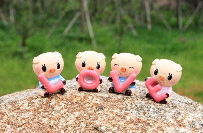 Bộ Tượng 4 Chú Heo Ôm Chữ LOVE
