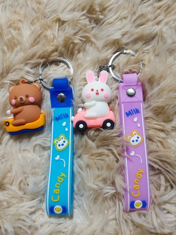 Móc Khoá Hình Thú Chạy Xe Ngộ Nghĩnh Đáng Yêu