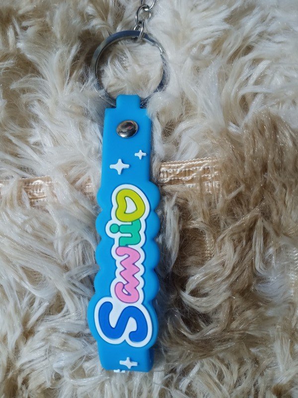 Móc Khóa Cô Gái Nhỏ Đeo Túi Xách Đáng Yêu