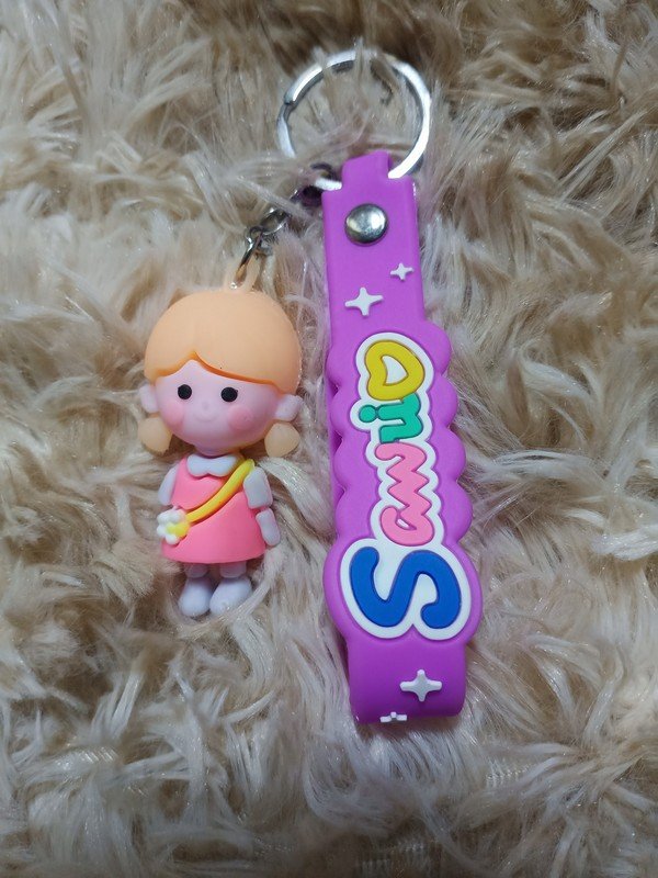 Móc Khóa Cô Gái Nhỏ Đeo Túi Xách Đáng Yêu