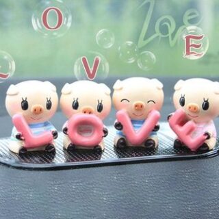 Bộ Tượng 4 Chú Heo Ôm Chữ LOVE