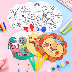 Quạt Giấy Tô Màu Nhiều Hình Đáng Yêu Cho Bé