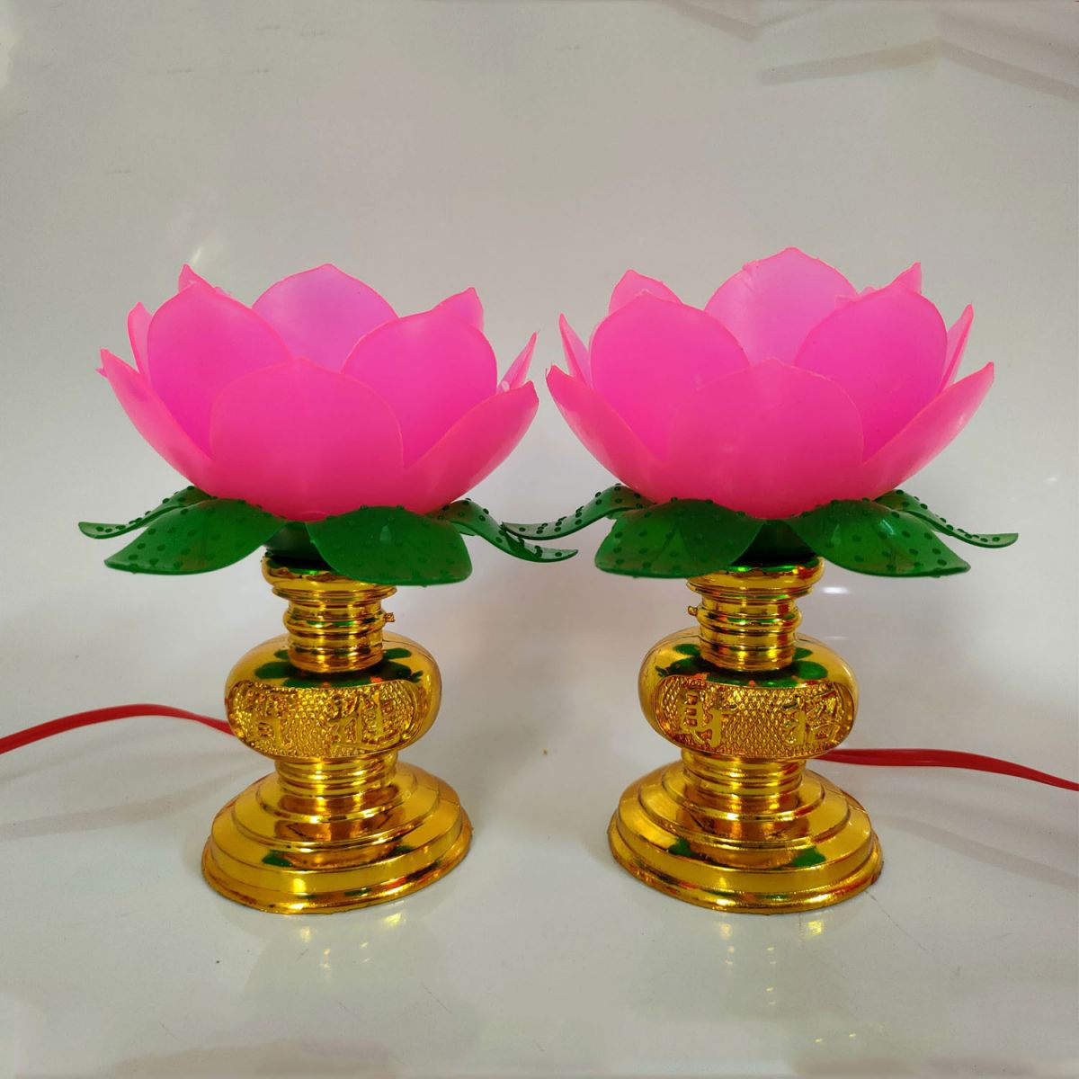 Cặp Nến Điện Hình Hoa Sen Để Bàn Thờ Cao 12X5.5Cm