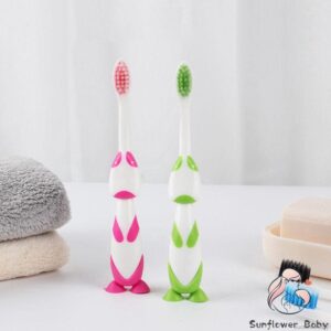 Bàn Chải Đánh Răng Cho Bé Có Đế Hít Hàng Xuất Nhật