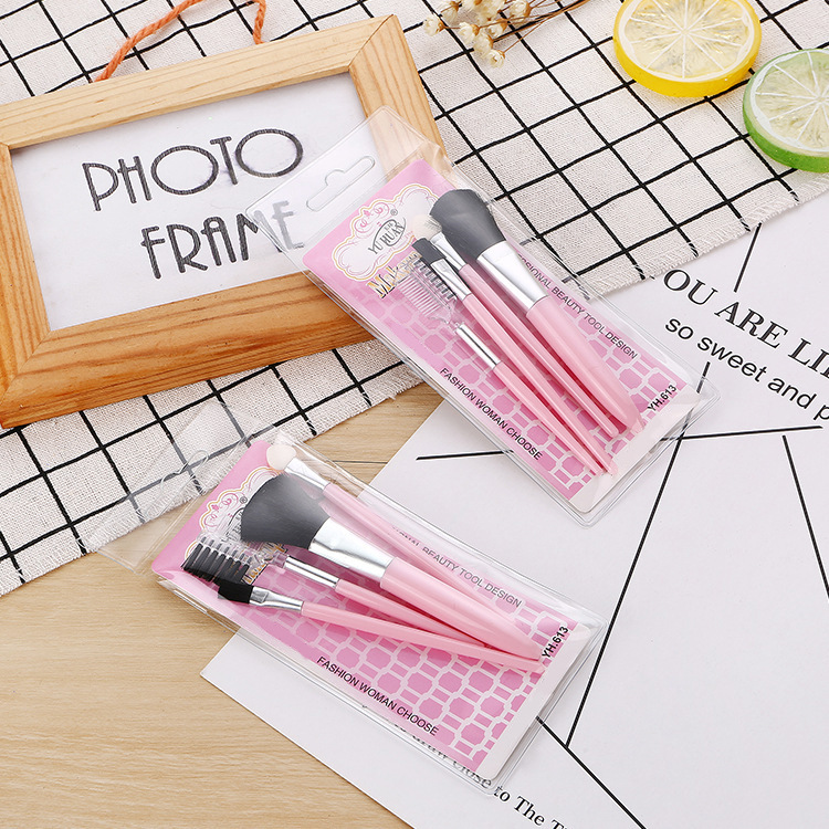 Bộ Cọ 4 Món Trang Điểm Cá Nhân Bộ Cọ 4 Món Trang Điểm Cá Nhân