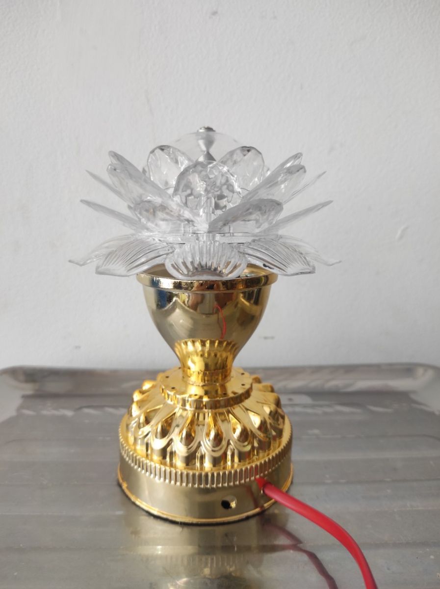 Đèn Led Hoa Sen Trang Trí Xoay 360 Độ 7 Màu