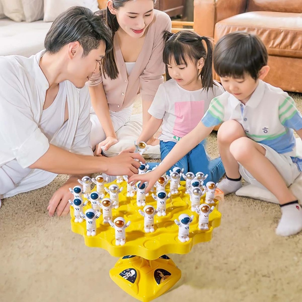 Đồ Chơi Xếp Hình Cây Cân Bằng 60 Phi Hành Gia Cho Bé