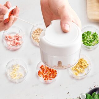 Dụng Cụ Xay Tỏi, Ớt Bằng Tay Có Dây Kéo