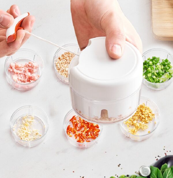 Dụng Cụ Xay Tỏi, Ớt Bằng Tay Có Dây Kéo