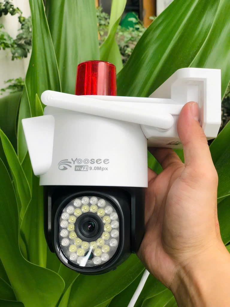 Camera Wifi 9Mpx Yoosee Qpt366-B Có Đèn Báo Động Đỏ Và 2 Ống Kính 2 Khung Hình